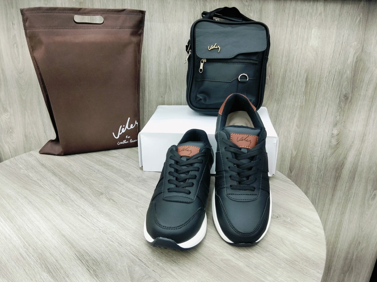 CARRIEL DANY VELEZ + ZAPATOS