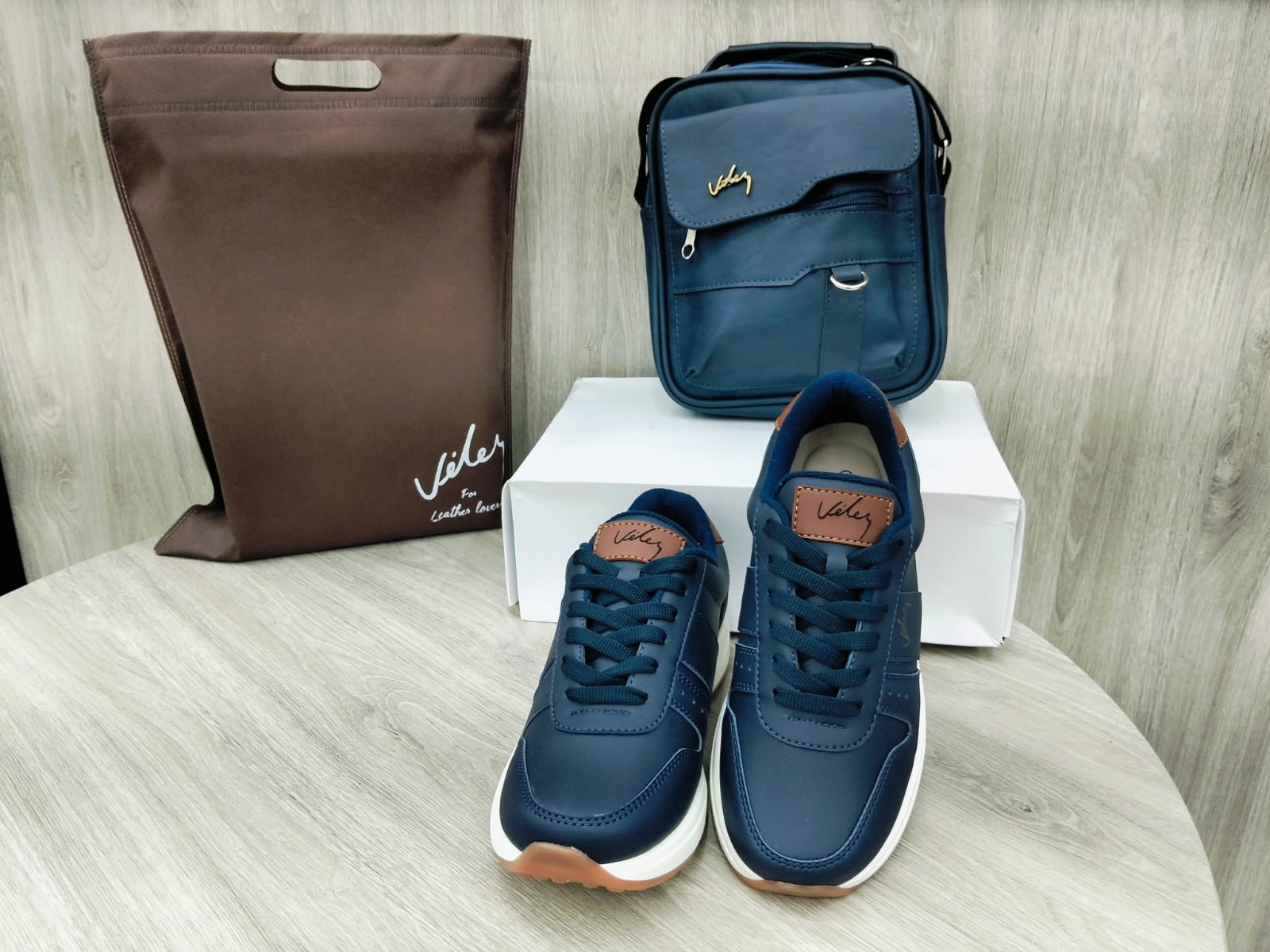 CARRIEL DANY VELEZ + ZAPATOS