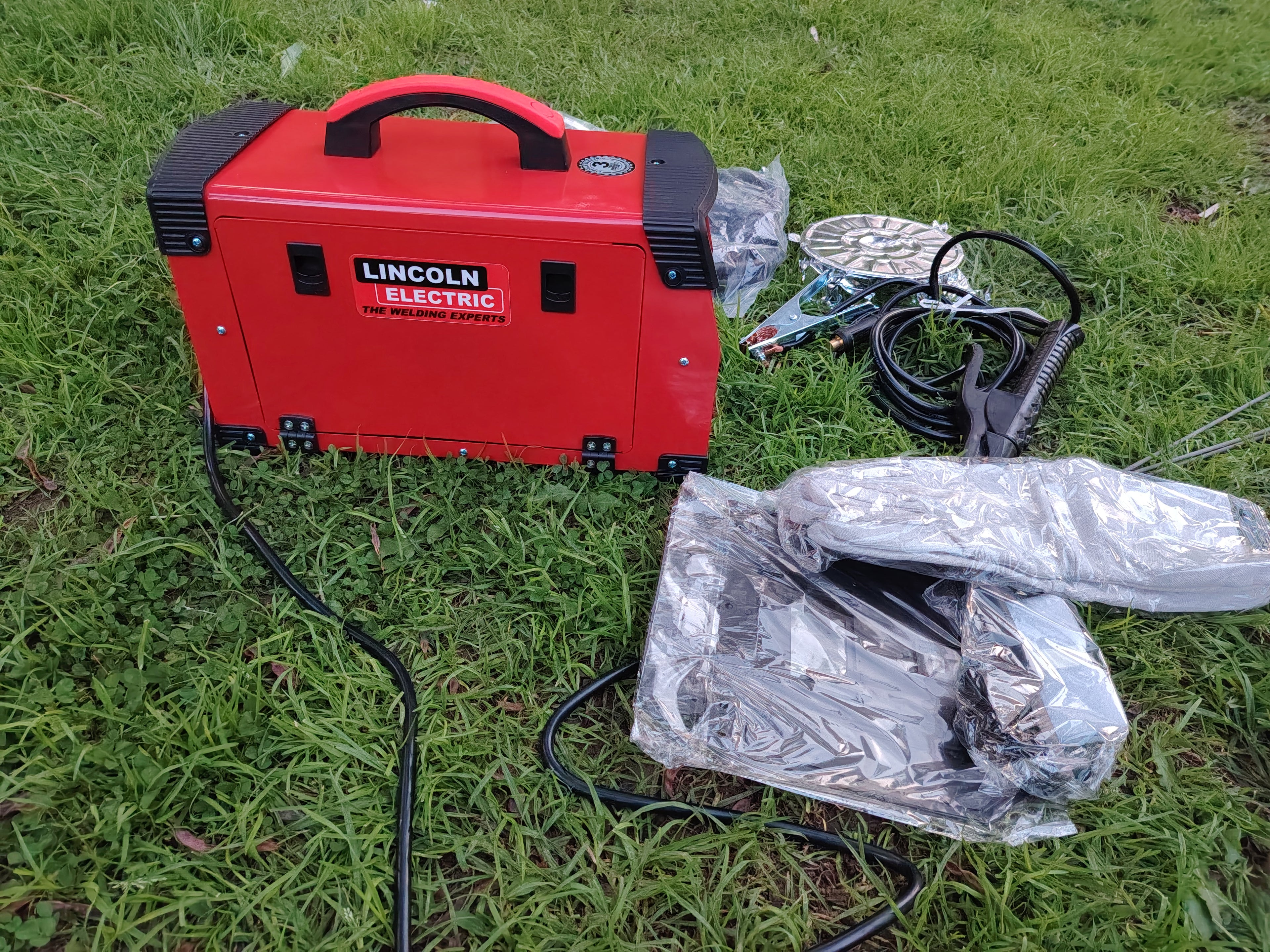 Soldador Lincoln de 580 amp multiproceso