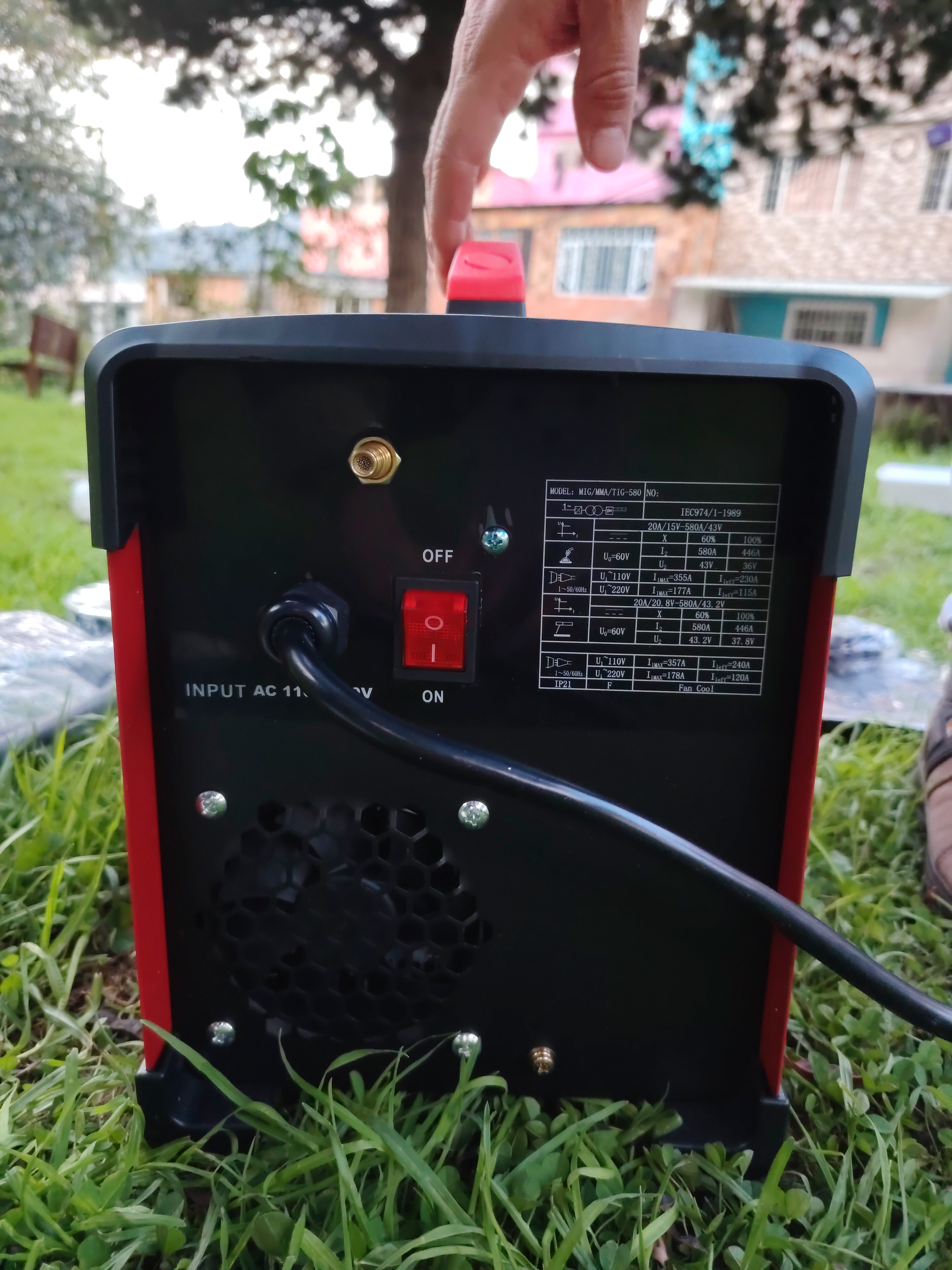 Soldador Lincoln de 580 amp multiproceso